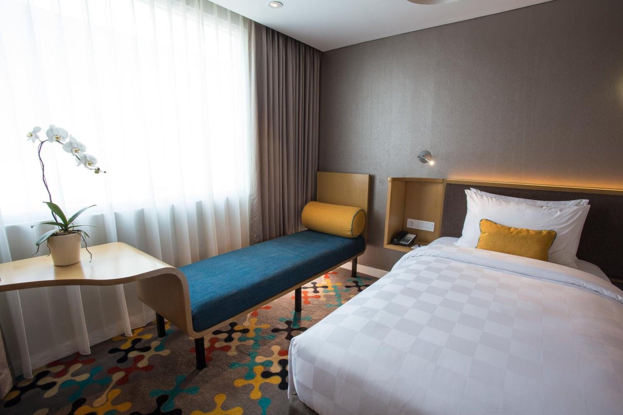 Hotel Ciputra Cibubur Managed By Swiss-Belhotel International Exterior foto
