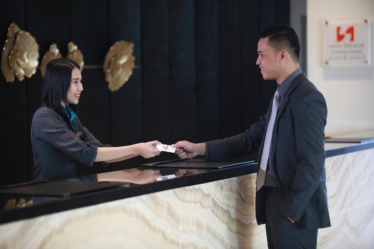 Hotel Ciputra Cibubur Managed By Swiss-Belhotel International Exterior foto