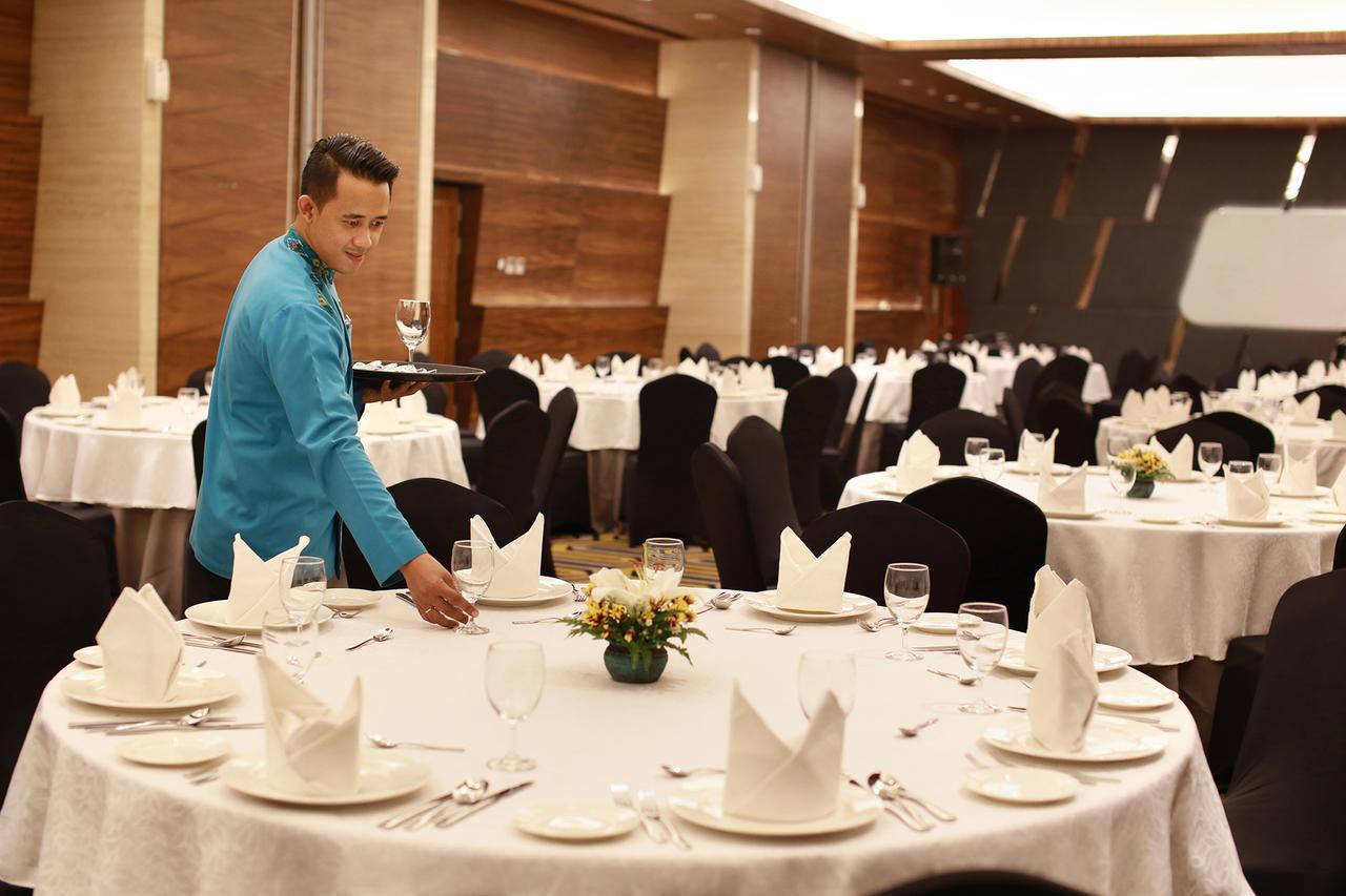 Hotel Ciputra Cibubur Managed By Swiss-Belhotel International Exterior foto