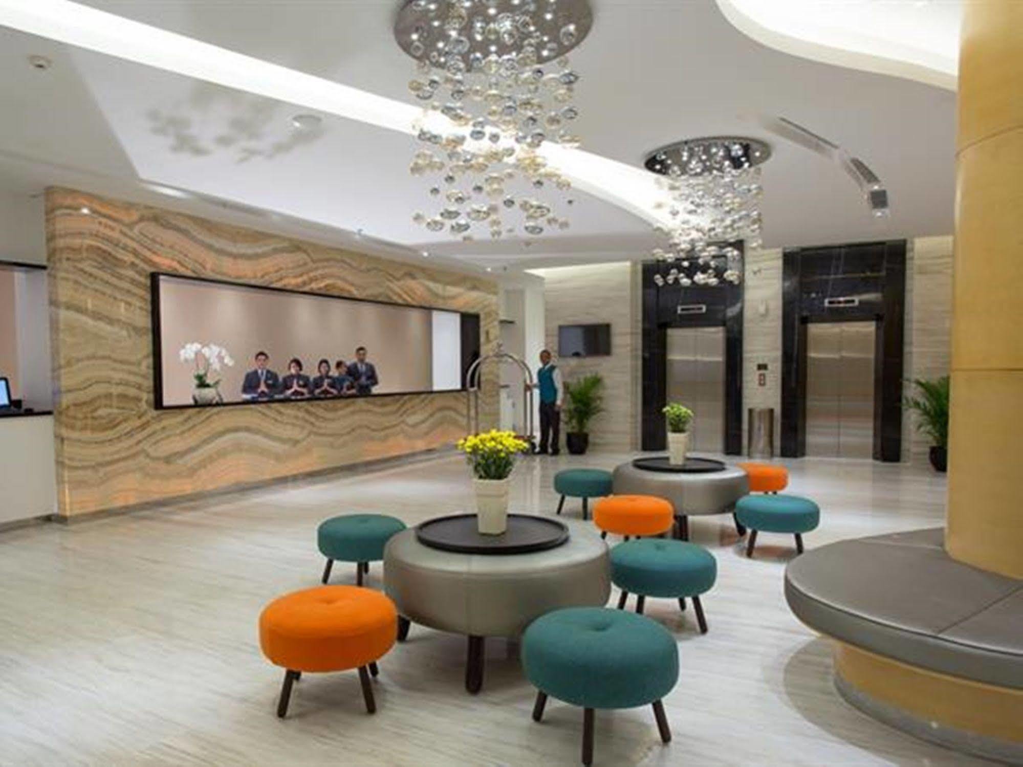 Hotel Ciputra Cibubur Managed By Swiss-Belhotel International Exterior foto